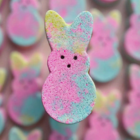 peep tie dye bath bomb